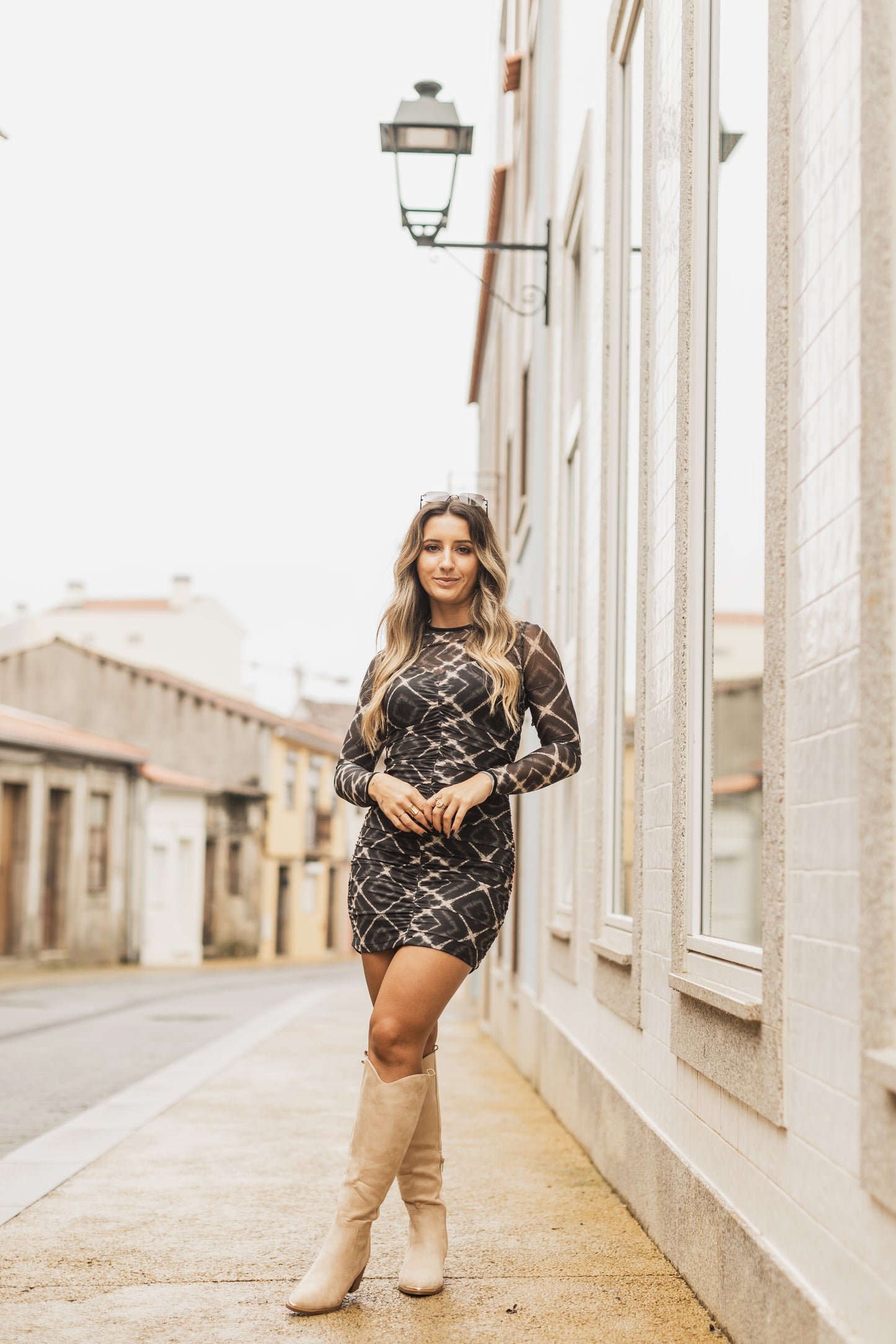 DRESS
