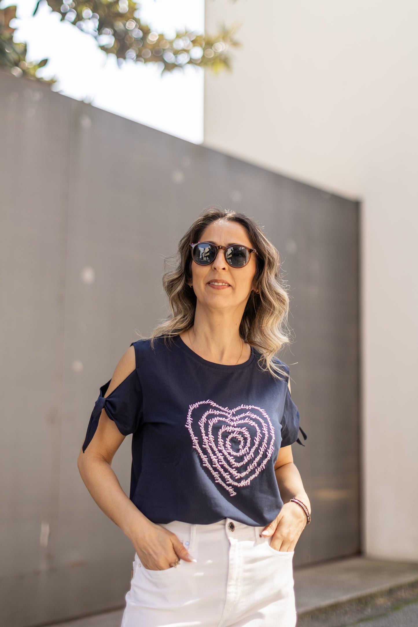 T-SHIRT