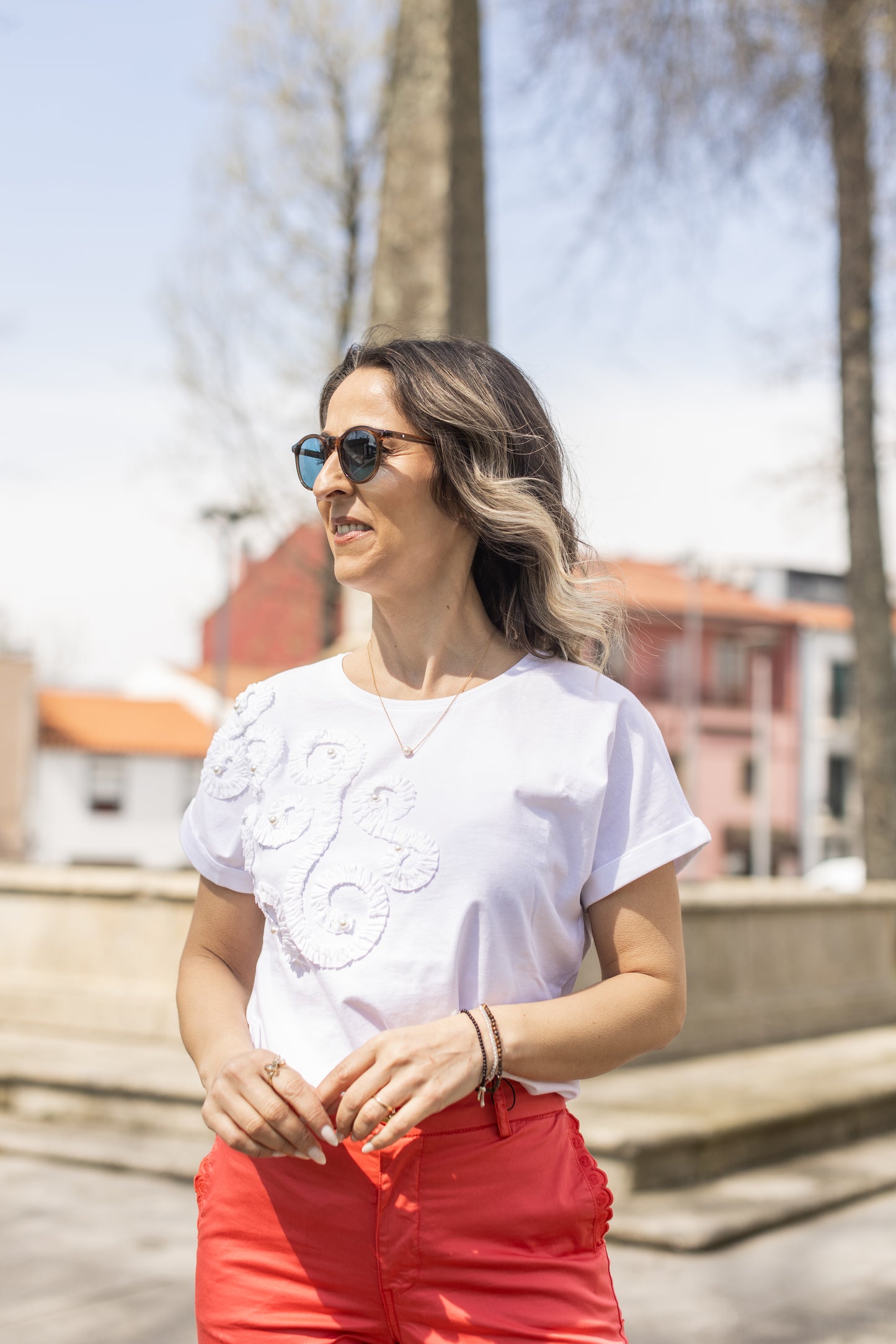 T-SHIRT